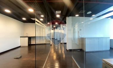 Atractiva y moderna oficina clase A+