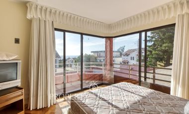 Gran Casa En Jardines del sur