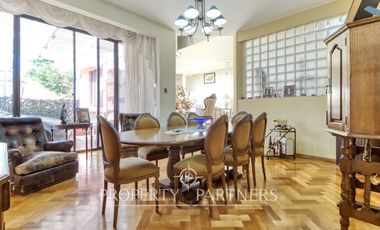 Gran Casa En Jardines del sur