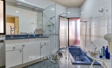 Gran Casa En Jardines del sur