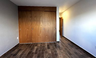 Casa No. 208 en Coto Altanza en Soaré III, Solares, Zapopan