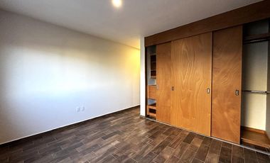 Casa No. 208 en Coto Altanza en Soaré III, Solares, Zapopan