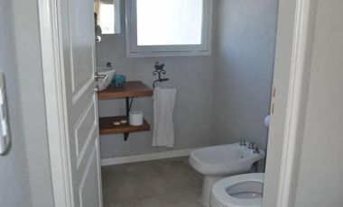 Casa en venta - 4 Dormitorios 4 Baños - 334Mts2 - Costa Esmeralda, Pinamar