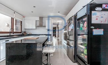 PRECIOSA CASA EN EXCLUSIVO CONDOMINIO DE VALLE ESCONDIDO