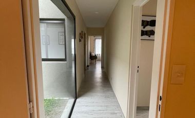 Muy linda casa moderna en Santa Lucia!