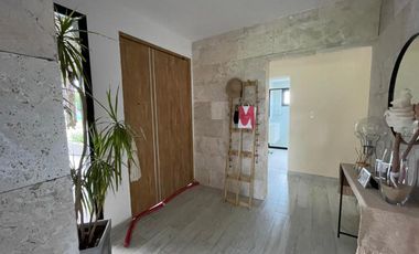 Muy linda casa moderna en Santa Lucia!