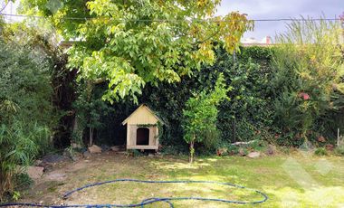 En venta, Casa de 3 Dormitorios, B. Los Nogales, Plottier.