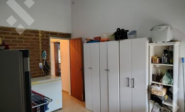 En venta, Casa de 3 Dormitorios, B. Los Nogales, Plottier.