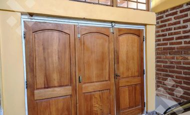 En venta, Casa de 3 Dormitorios, B. Los Nogales, Plottier.