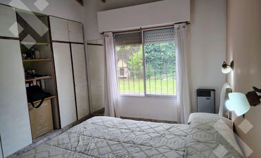 En venta, Casa de 3 Dormitorios, B. Los Nogales, Plottier.
