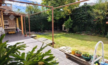 En venta, Casa de 3 Dormitorios, B. Los Nogales, Plottier.