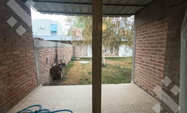 Se Alquila, Casa de 3 dormitorios con quincho, Plottier