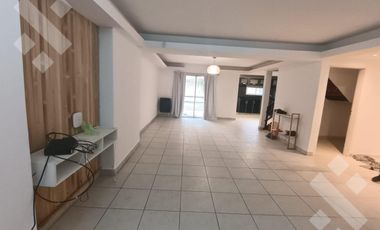 Se Alquila, Casa de 3 dormitorios con quincho, Plottier