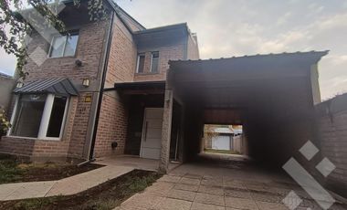 Se Alquila, Casa de 3 dormitorios con quincho, Plottier