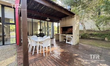 Golf II – Casa en Venta con Vistas Abiertas, Jacuzzi y Confort