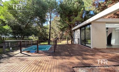 Golf II – Casa en Venta con Vistas Abiertas, Jacuzzi y Confort