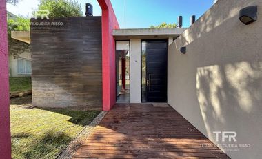 Golf II – Casa en Venta con Vistas Abiertas, Jacuzzi y Confort