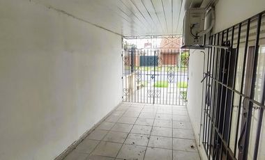 VENTA | CHALET 5 AMB CON PATIO Y COCHERA | PUNTA MOGOTES