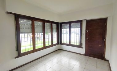 VENTA | CHALET 5 AMB CON PATIO Y COCHERA | PUNTA MOGOTES