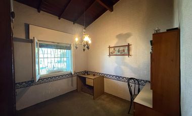 Casa cinco ambientes a la venta en Wilde Apto credito