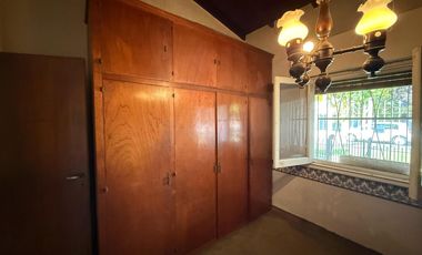 Casa cinco ambientes a la venta en Wilde Apto credito