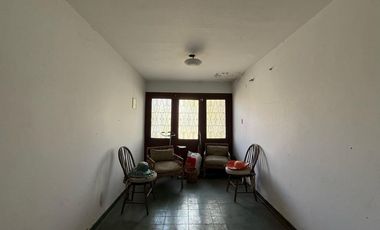 Casa cinco ambientes a la venta en Wilde Apto credito