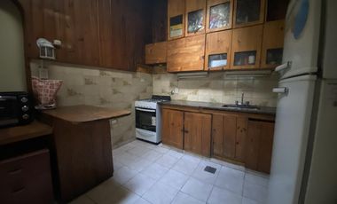Venta. Casa 3 dormitorios. 4 ambientes. Almirante Brown, Moron.