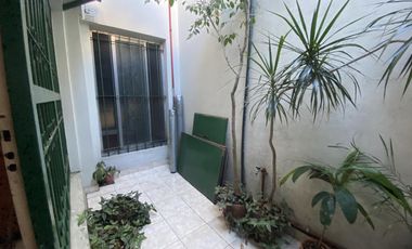 Venta. Casa 3 dormitorios. 4 ambientes. Almirante Brown, Moron.