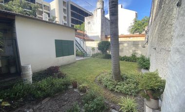 Venta. Casa 3 dormitorios. 4 ambientes. Almirante Brown, Moron.