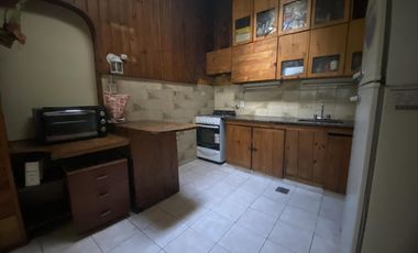Venta. Casa 3 dormitorios. 4 ambientes. Almirante Brown, Moron.