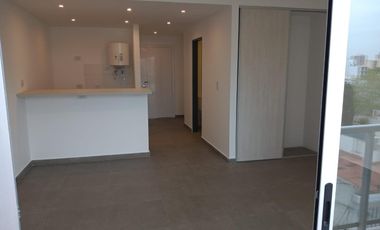 Departamento monoambiente en Alquiler en Wilde Centro Pileta