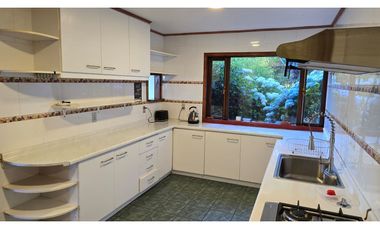 ARRIENDO  CASA EN PARCELA, VISTA AL LAGO, FRUTILLAR