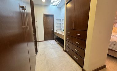 Casa nueva amueblada en Lomas de Santa Fe