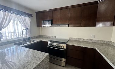 Casa nueva amueblada en Lomas de Santa Fe