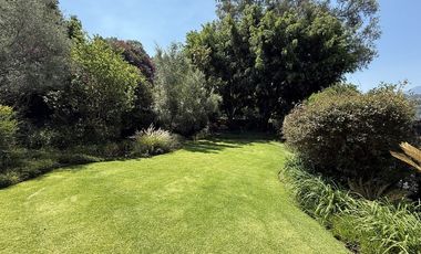 Se vende casa en Valle de Bravo a orillas del Lago.