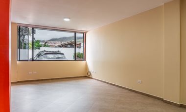Mitad del Mundo, Casa en Venta, 110m2, 3 Habitaciones