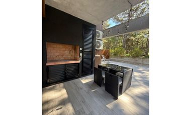 Moderno departamento en pinamar con piscina y cochera