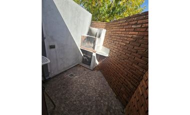 chalet 4 dormitorios + departamento de 2 ambientes