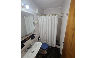 chalet 4 dormitorios + departamento de 2 ambientes