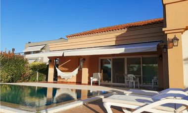 VENTA  CASA SAN MARCO TIGRE FRENTE AL RIO  MUELLE GALERIA PISCINA