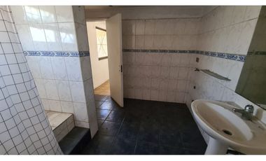 Excelente Casa en San Miguel en plena avenida departamental