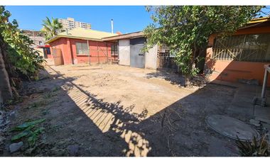 Excelente Casa en San Miguel en plena avenida departamental