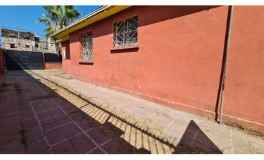 Excelente Casa en San Miguel en plena avenida departamental