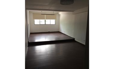 Alquilo Casa Comercial 500m