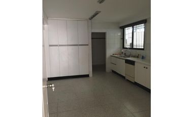 Alquilo Casa Comercial 500m