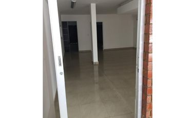 Alquilo Casa Comercial 500m