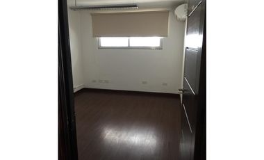 Alquilo Casa Comercial 500m