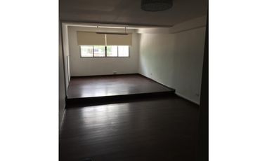 Alquilo Casa Comercial 500m