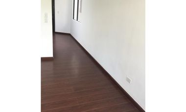 Alquilo Casa Comercial 500m