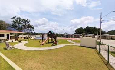 Se Vende Casa de 220m2 en Vista Alegre-Arraijan (DR)